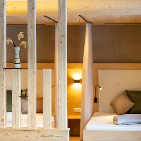 Konukevi Tiroler Herz 4*