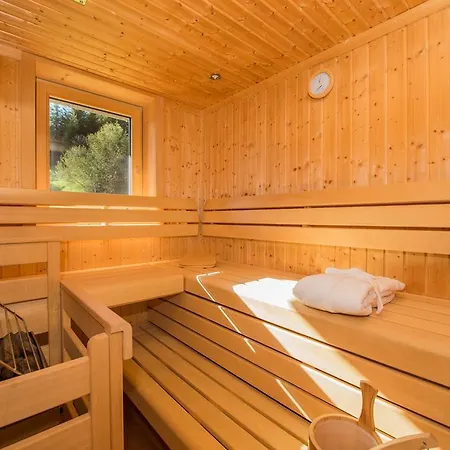 Hotel Tiroler Herz 4*