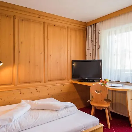 Hotel Tiroler Herz 4*
