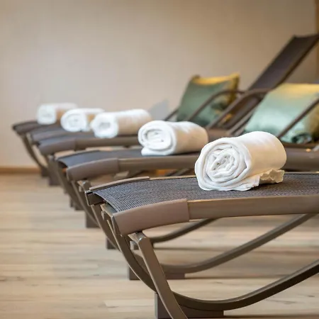 Hotel Tiroler Herz Гостевой дом 3*