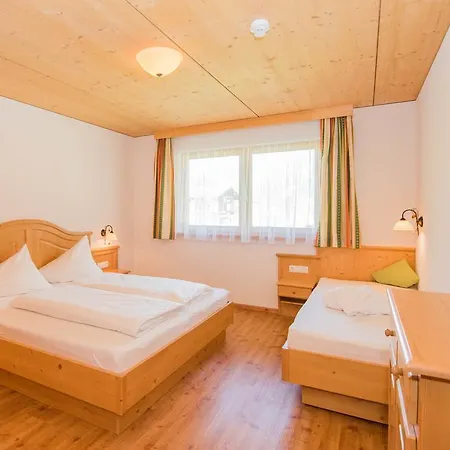 Hotel Tiroler Herz Гостевой дом