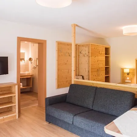 Hotel Tiroler Herz Гостевой дом