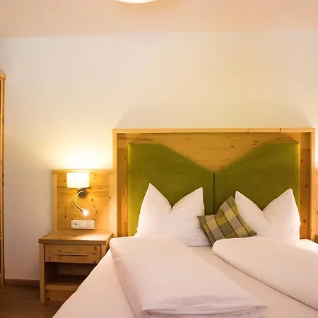 Hotel Tiroler Herz Гостевой дом